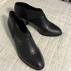 Vionic Orthaheel Blk Slip On Boot Sz 9
